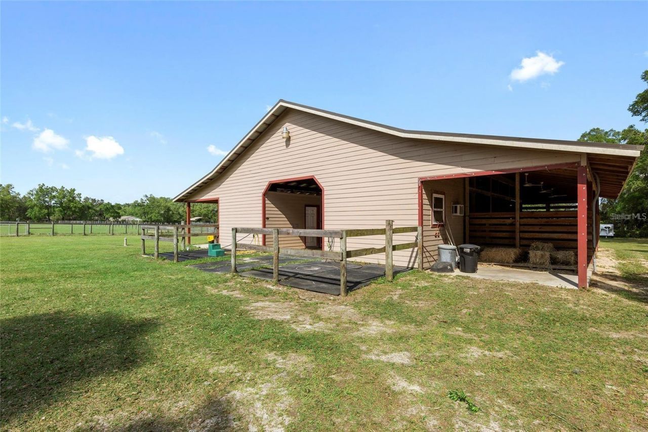 20530 SW 5th Place, Dunnellon, FL 34431 Photo