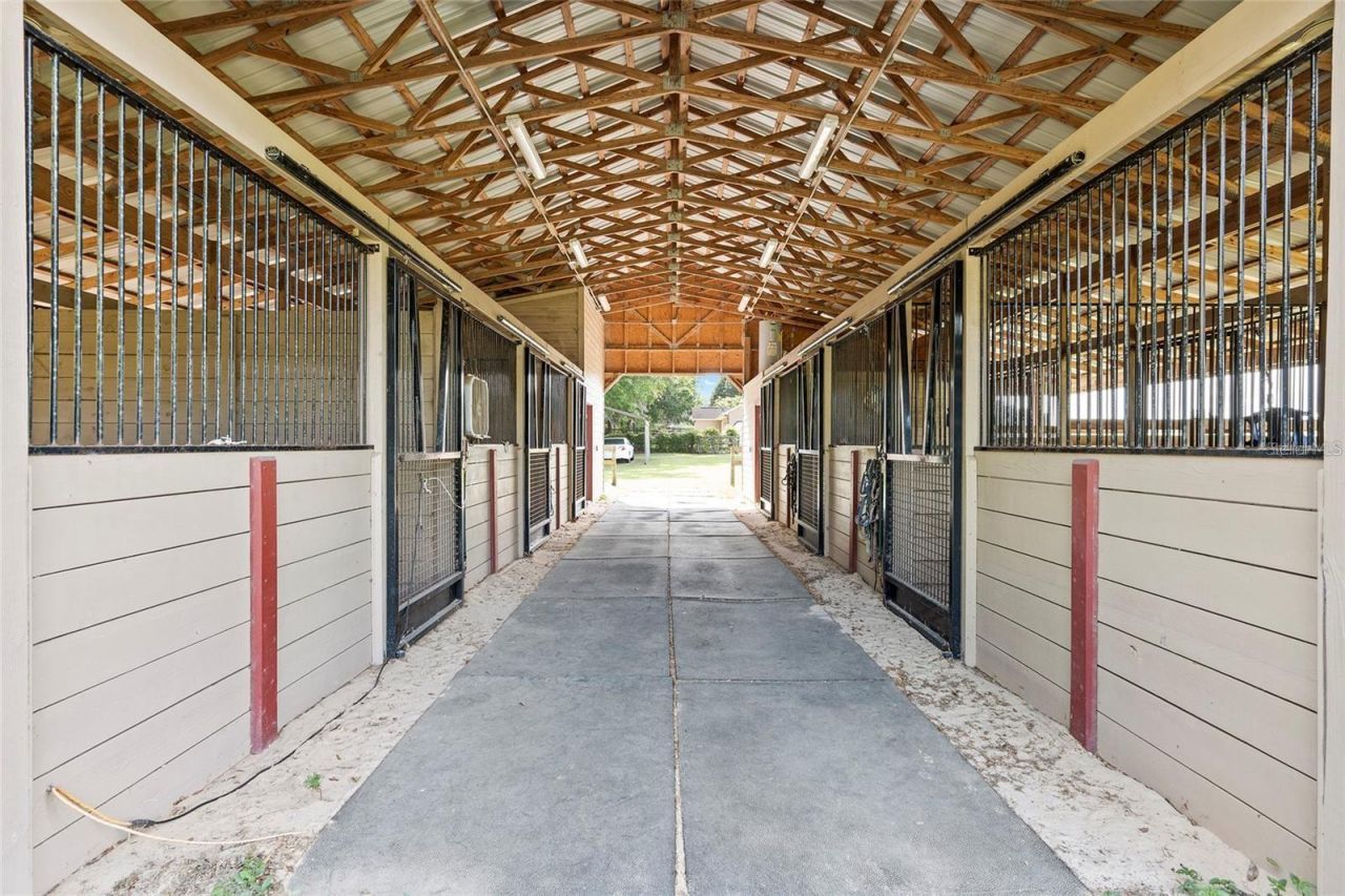 20530 SW 5th Place, Dunnellon, FL 34431 Photo