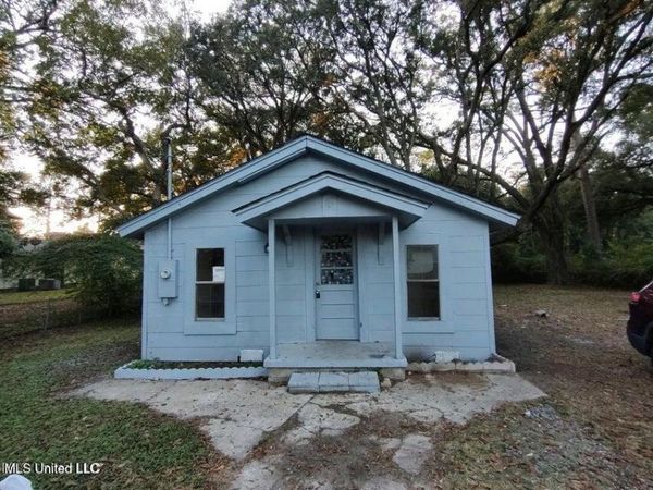 4607 Briggs Street, Moss Point, MS 39563