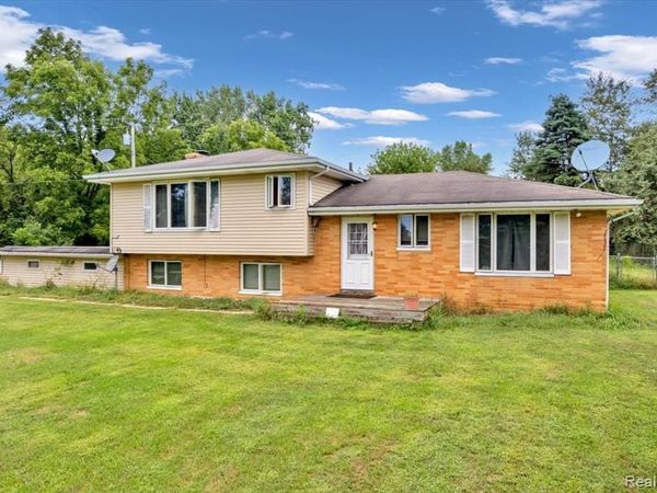 5416 Sandy Lane, Oregon Twp, MI 48421