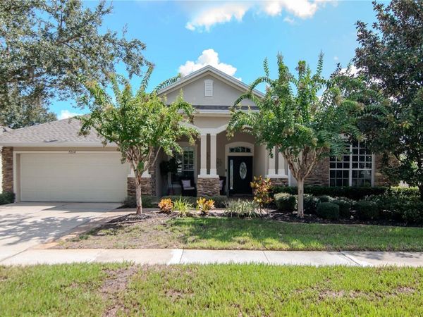 7204 DERWENT GLEN CIRCLE, LAND O LAKES, FL 34637