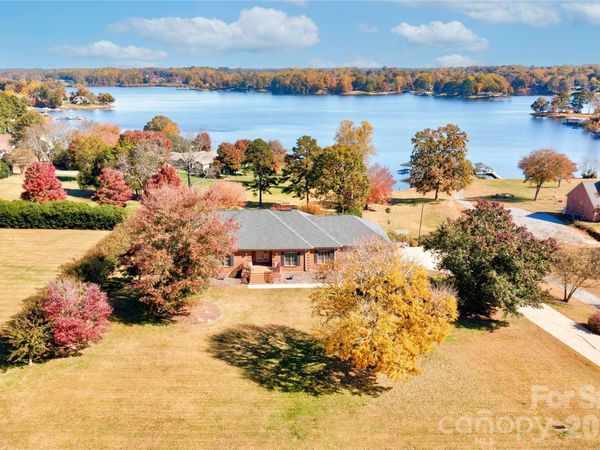 2207 Peninsula Avenue, Shelby, NC 28150