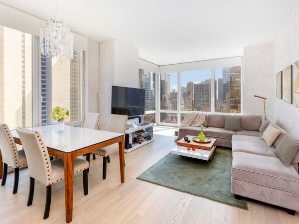 247 W 46th Street, Unit 3104, Manhattan, NY 10036