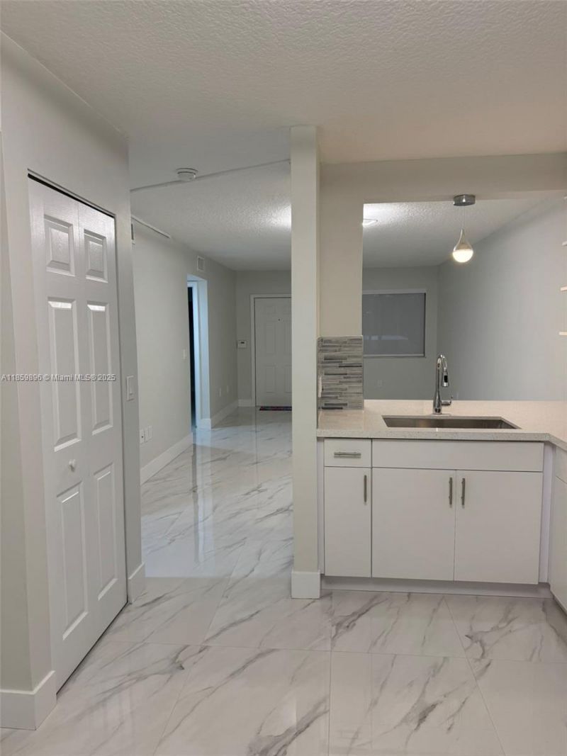 Please Call For Address, Unit 103, Pembroke Pines, FL 33024 Photo