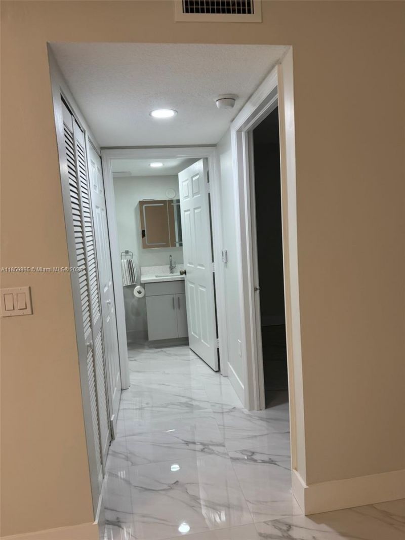 Please Call For Address, Unit 103, Pembroke Pines, FL 33024 Photo