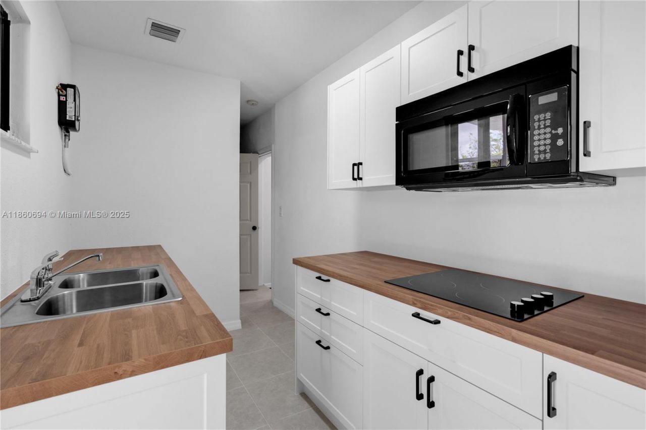 21320 SW 224th St, Miami, FL 33170 Photo