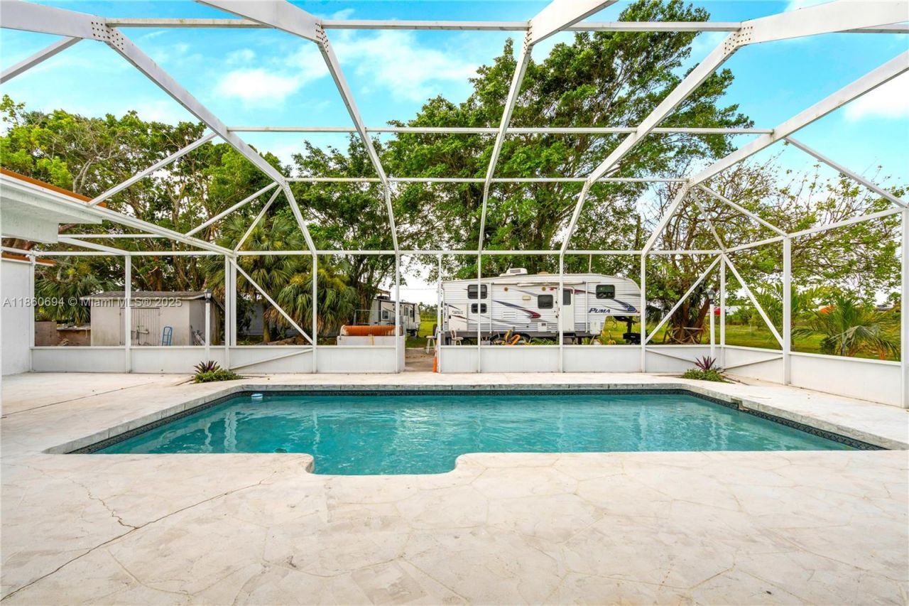 21320 SW 224th St, Miami, FL 33170 Photo