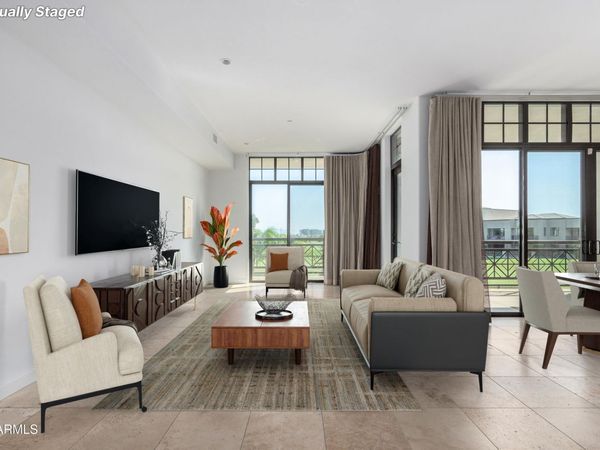 8 BILTMORE Estate, Unit 202, Phoenix, AZ 85016