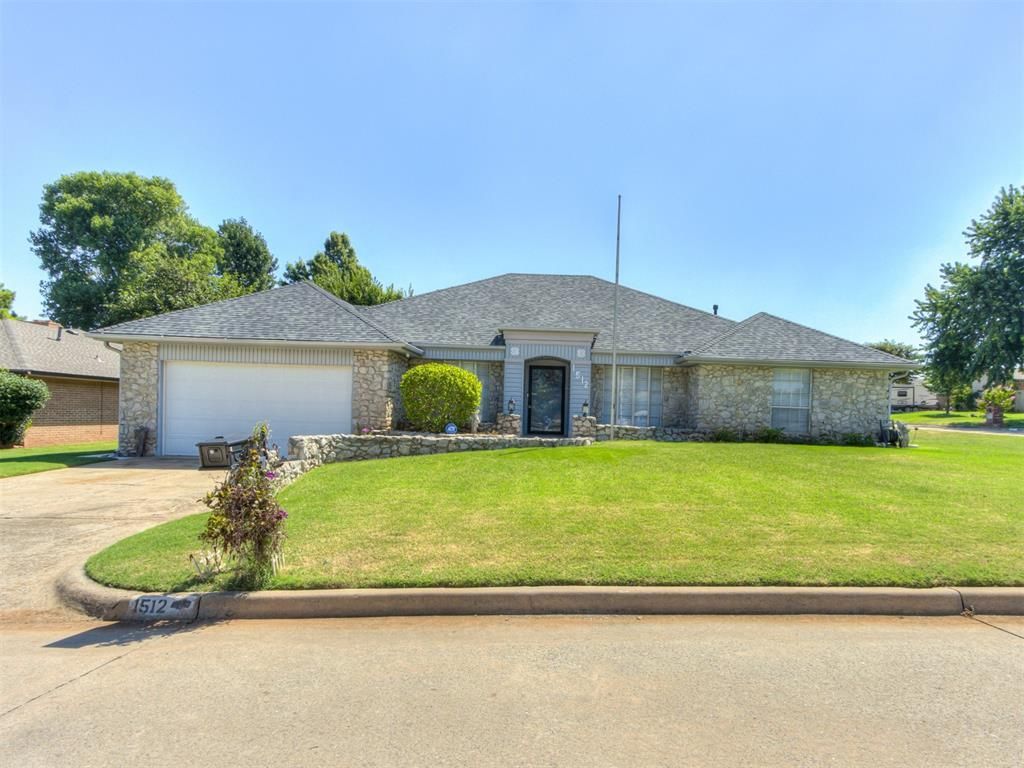 1512 Summerton Place, Yukon, OK 73099 Main Photo