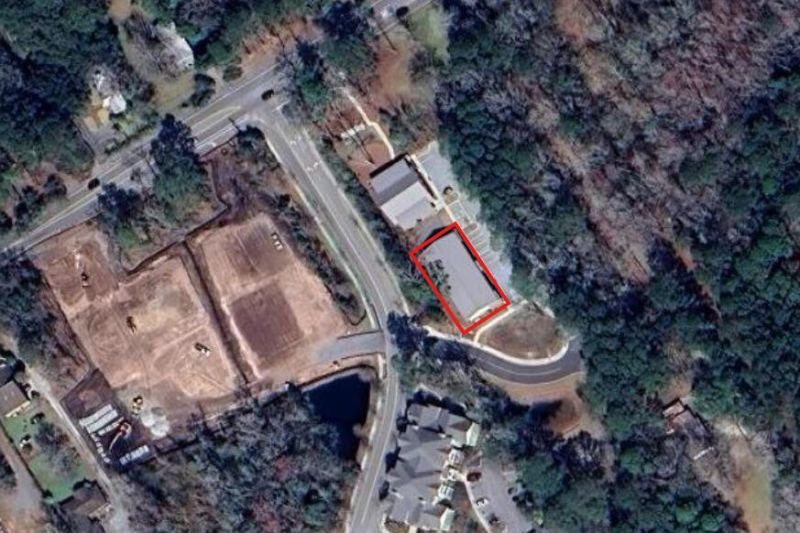 2947 Maybank Highway Photo 5