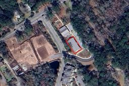 2947 Maybank Highway photo 4