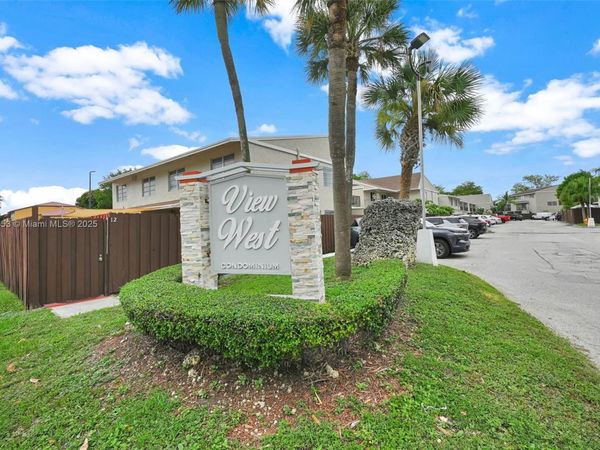 15655 SW 82nd Cir Ln, Unit 5-12, Miami, FL 33193
