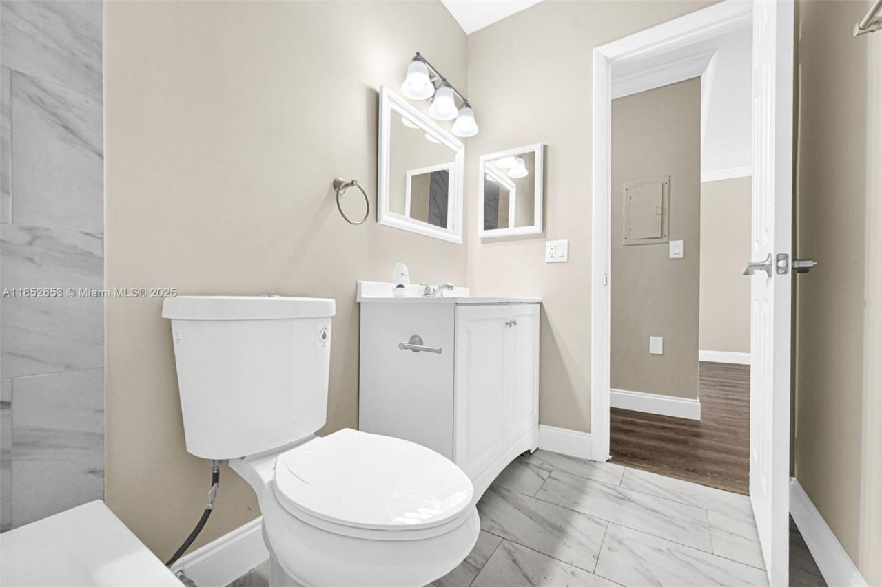 15655 SW 82nd Cir Ln, Unit 5-12, Miami, FL 33193 Photo