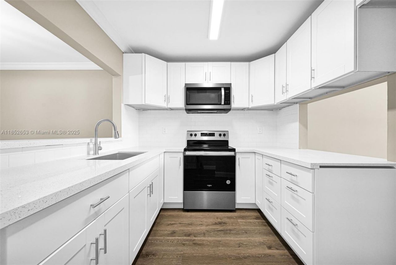 15655 SW 82nd Cir Ln, Unit 5-12, Miami, FL 33193 Photo