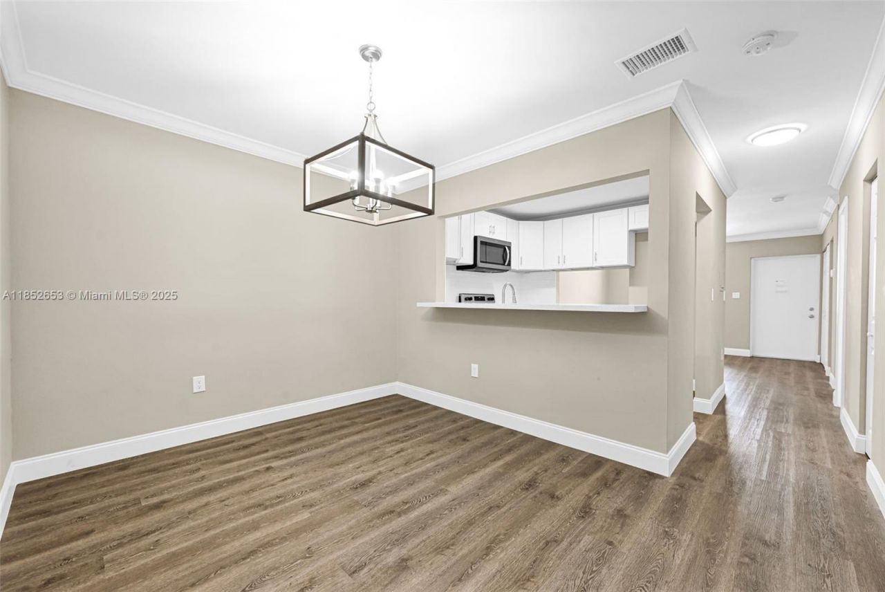 15655 SW 82nd Cir Ln, Unit 5-12, Miami, FL 33193 Photo