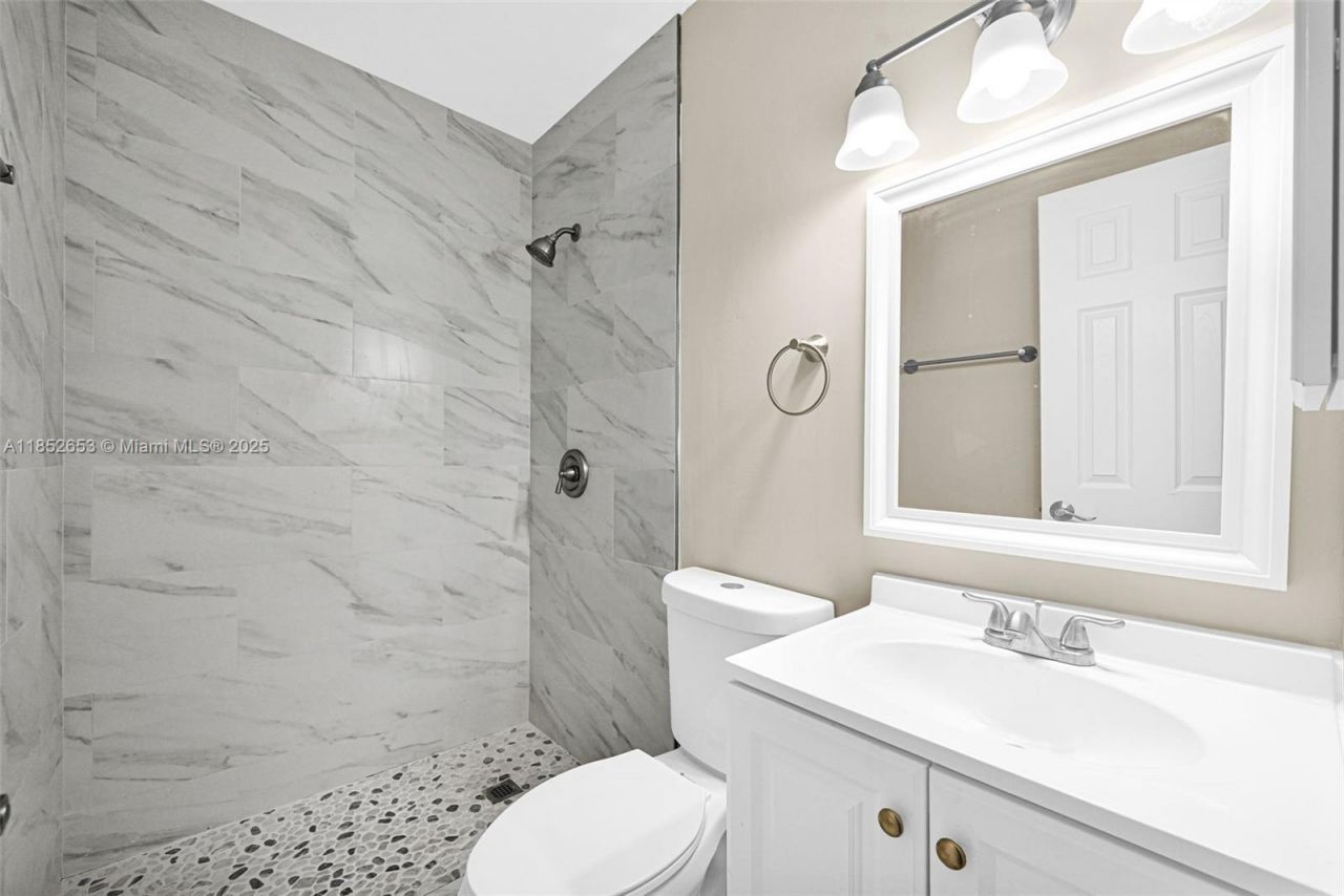 15655 SW 82nd Cir Ln, Unit 5-12, Miami, FL 33193 Photo