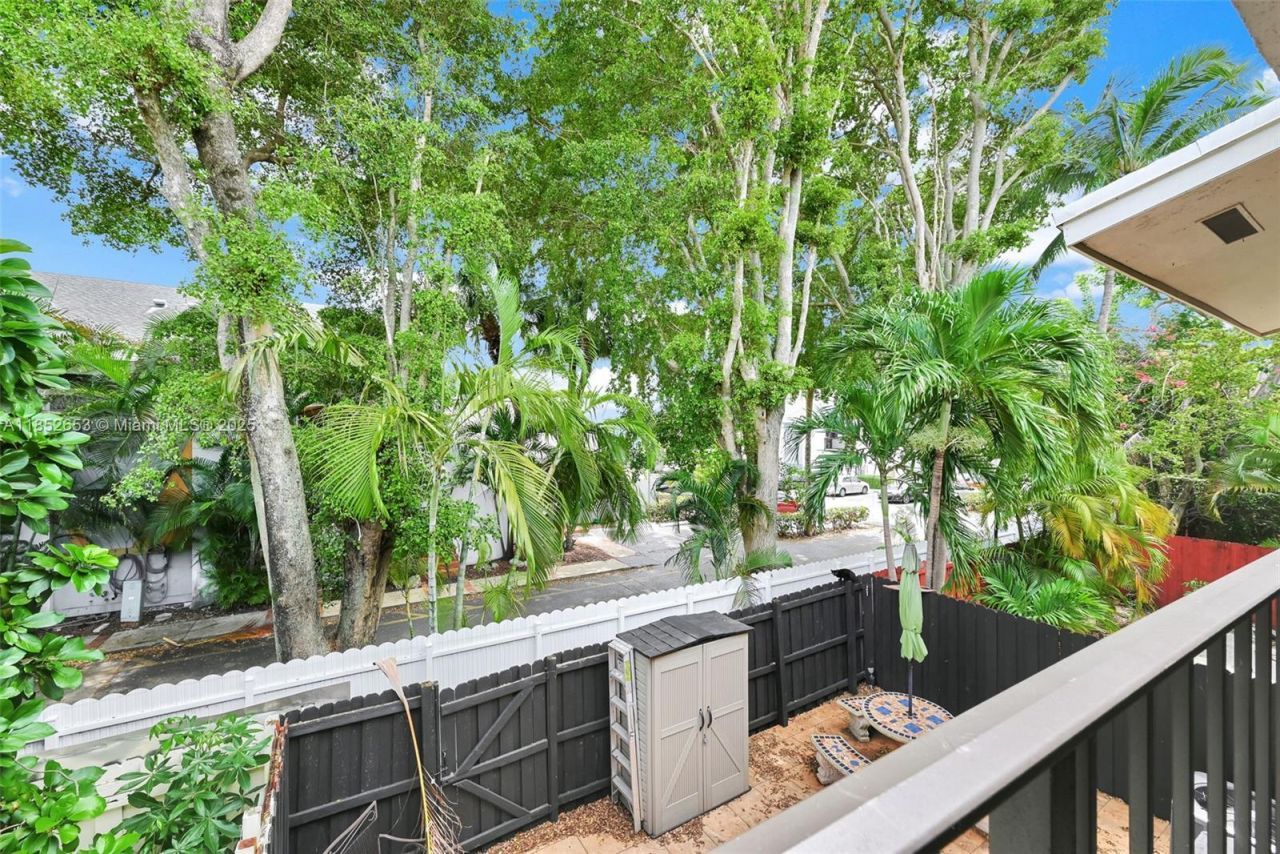 15655 SW 82nd Cir Ln, Unit 5-12, Miami, FL 33193 Photo