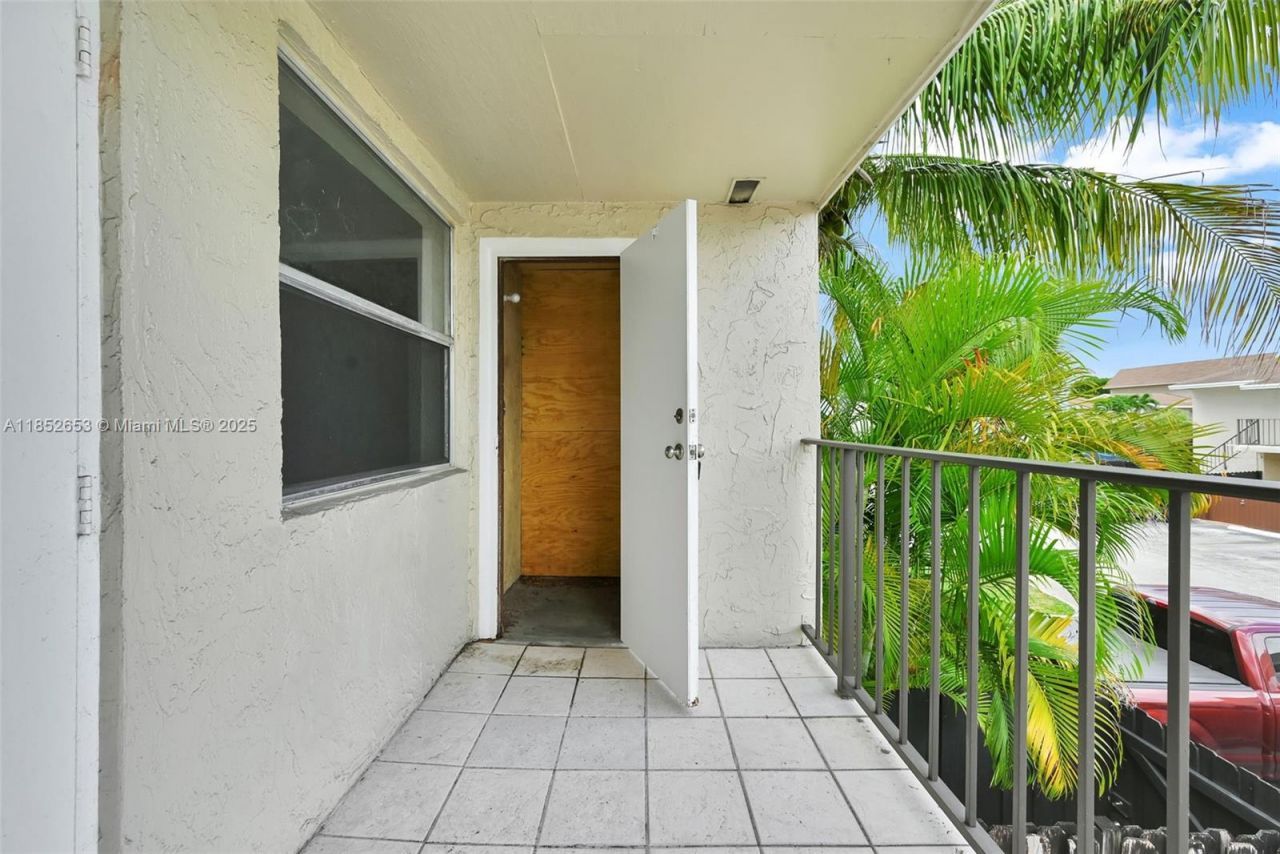15655 SW 82nd Cir Ln, Unit 5-12, Miami, FL 33193 Photo