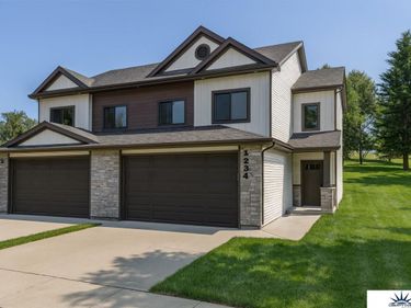 16402 Sumac Street, Bennington, NE 68007