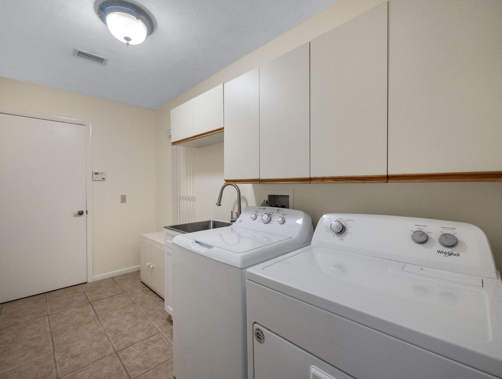 8165 SE Cypress Point Place, Hobe Sound, FL 33455 Photo