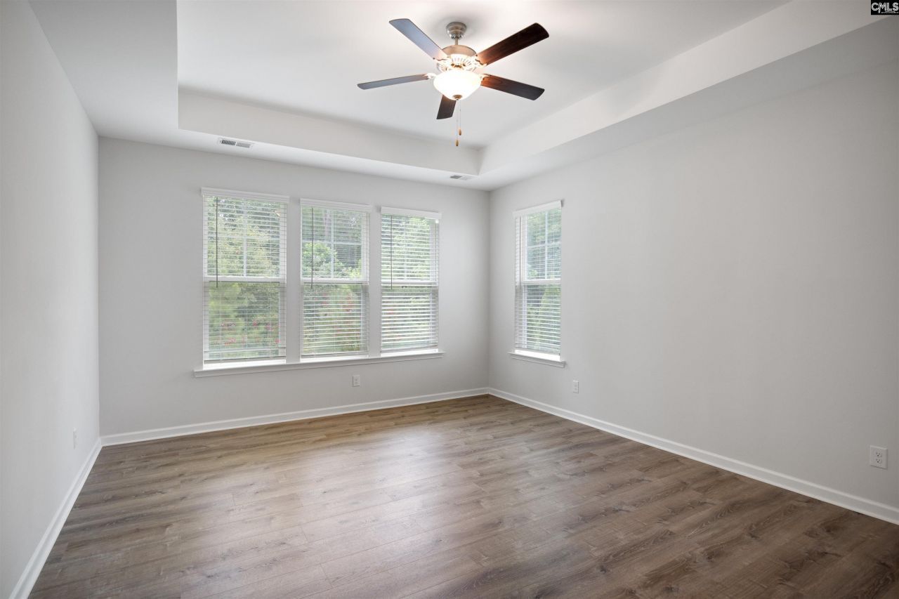 564 Harbour Pointe Drive Photo 20