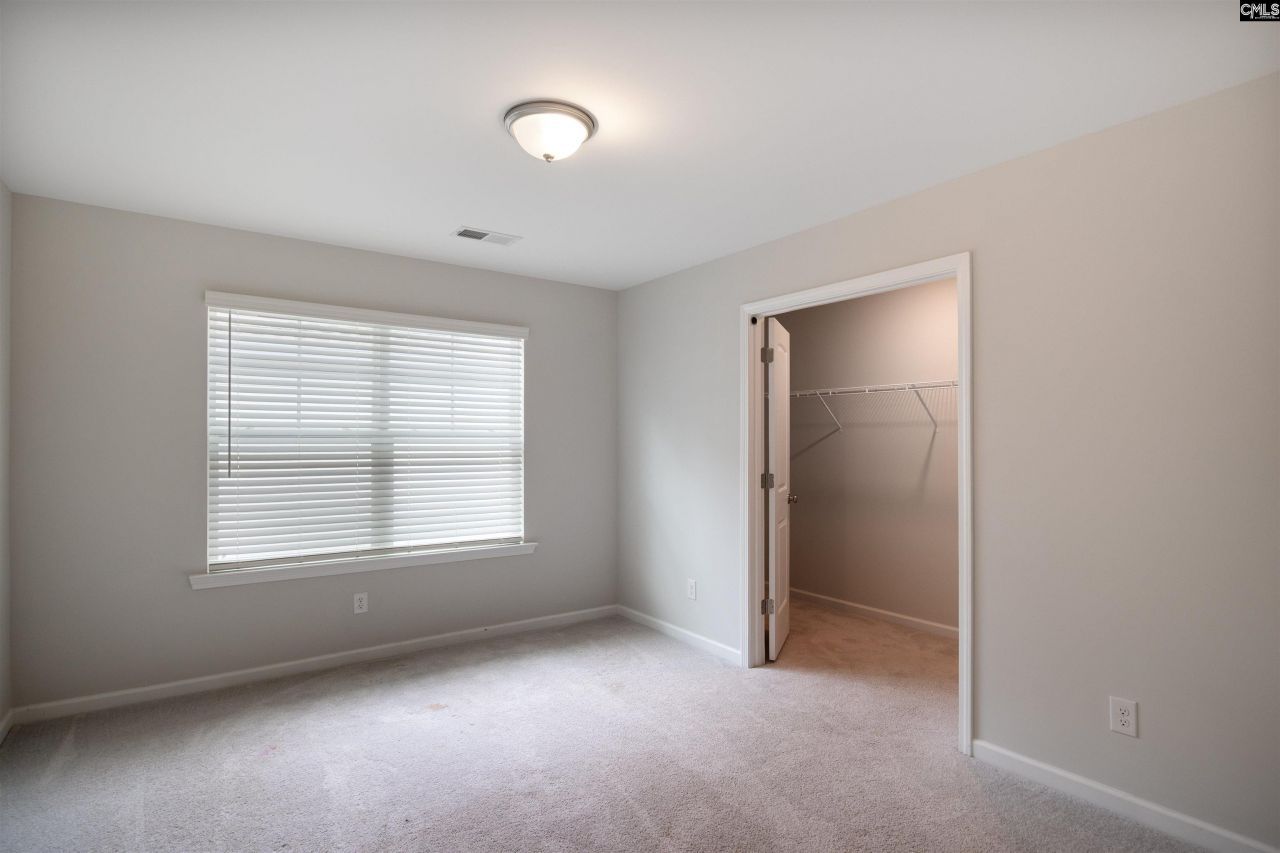 564 Harbour Pointe Drive Photo 28