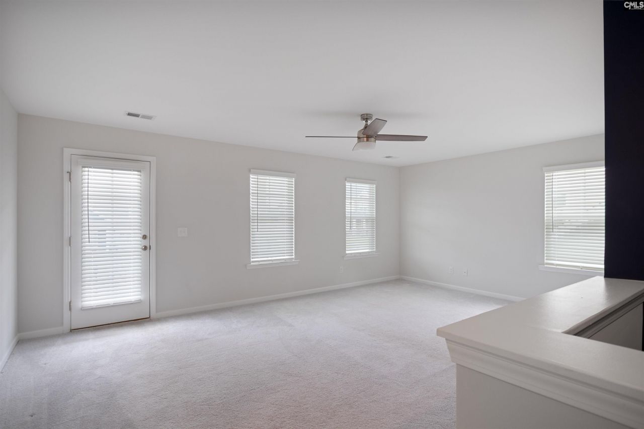 564 Harbour Pointe Drive Photo 29