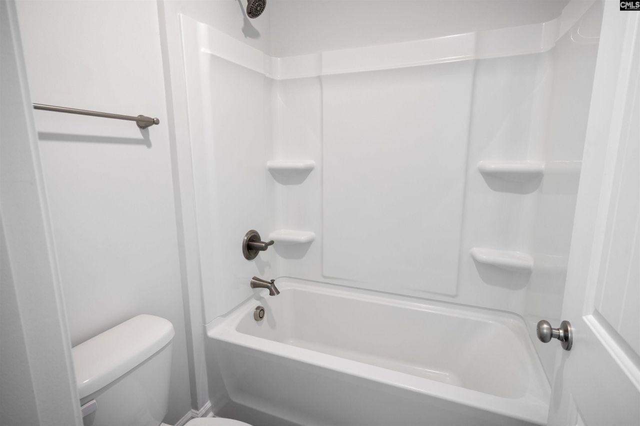 564 Harbour Pointe Drive Photo 33