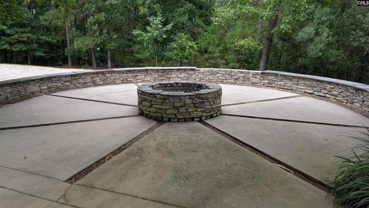 564 Harbour Pointe Drive Photo 38