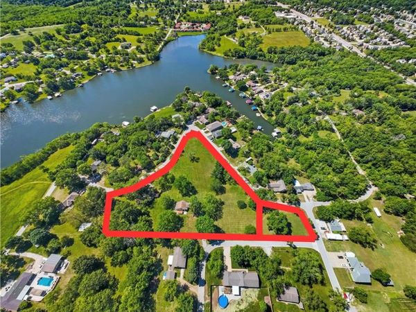 1717 NE Luther Road, Lee's Summit, MO 64086