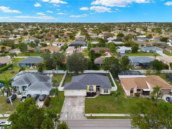 1726 Country Club BLVD , CAPE CORAL, FL 33990