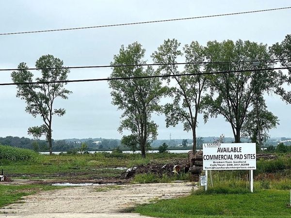 000 Terminal Drive, McFarland, WI 53558