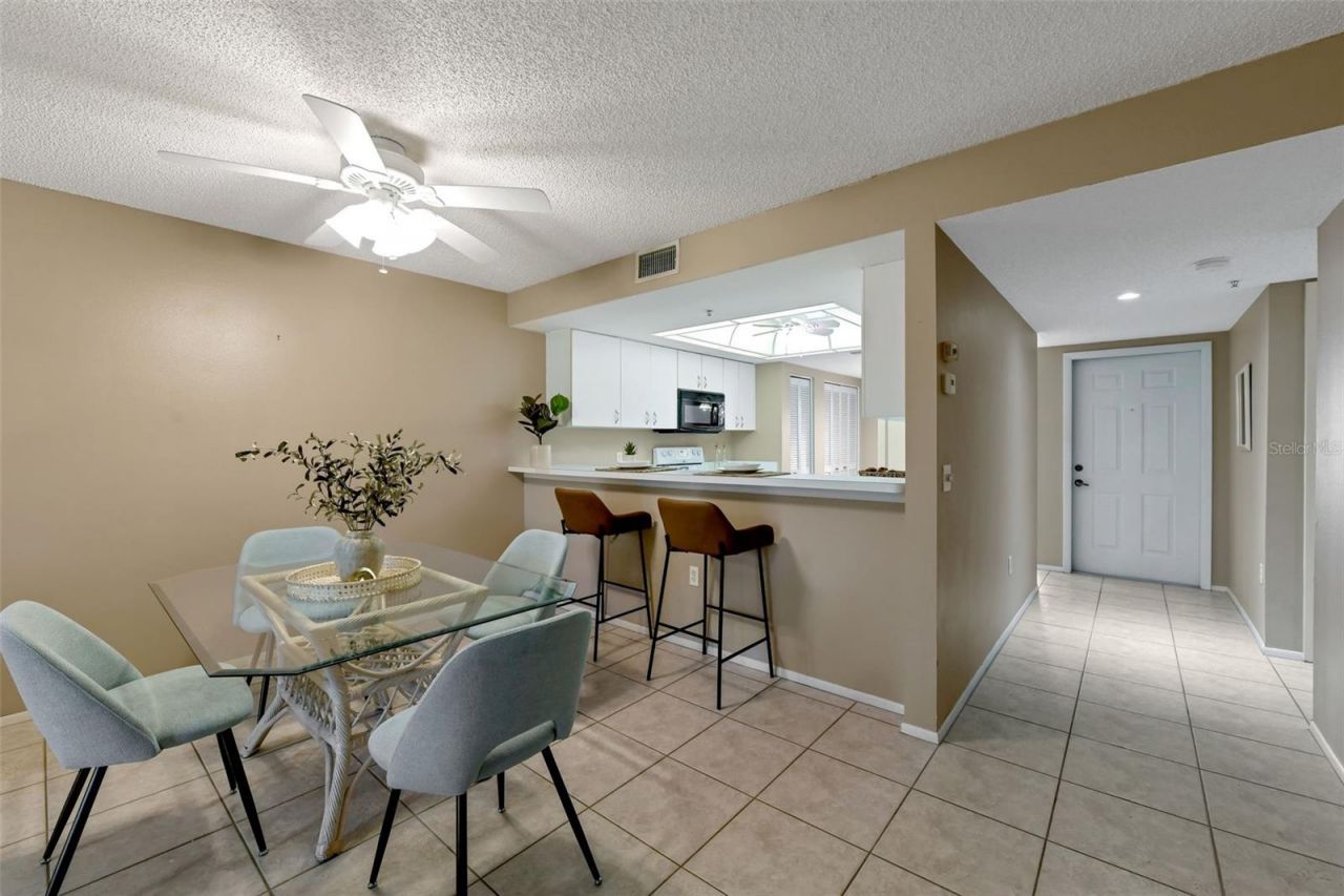 6908 Drewrys Bluff, Unit 704, Bradenton, FL 34203 Photo