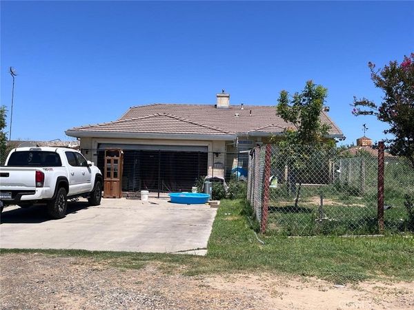 14176 Sunset Drive, Livingston, CA 95334