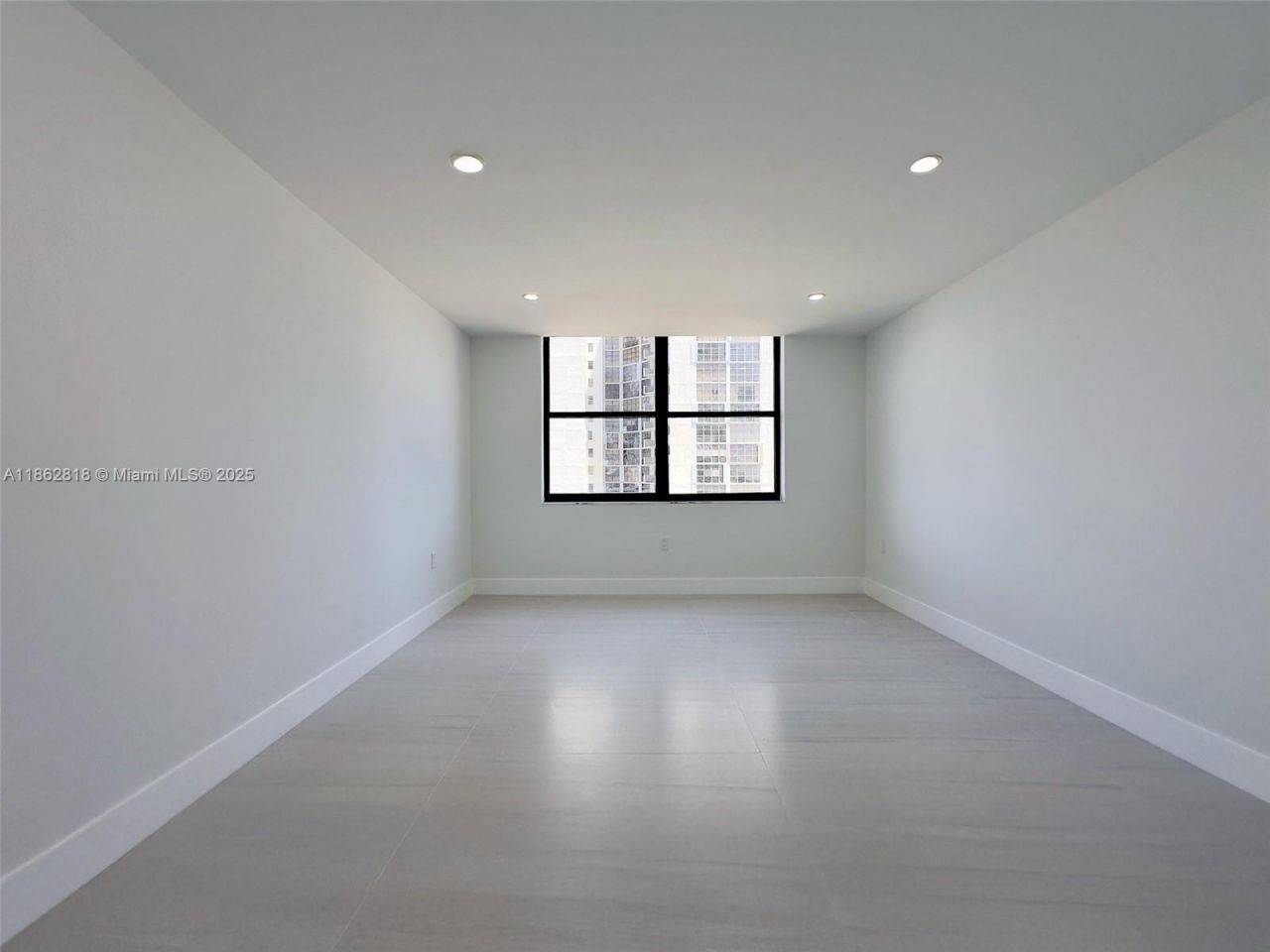 18151 NE 31st Ct, Unit 904, Aventura, FL 33160 Photo