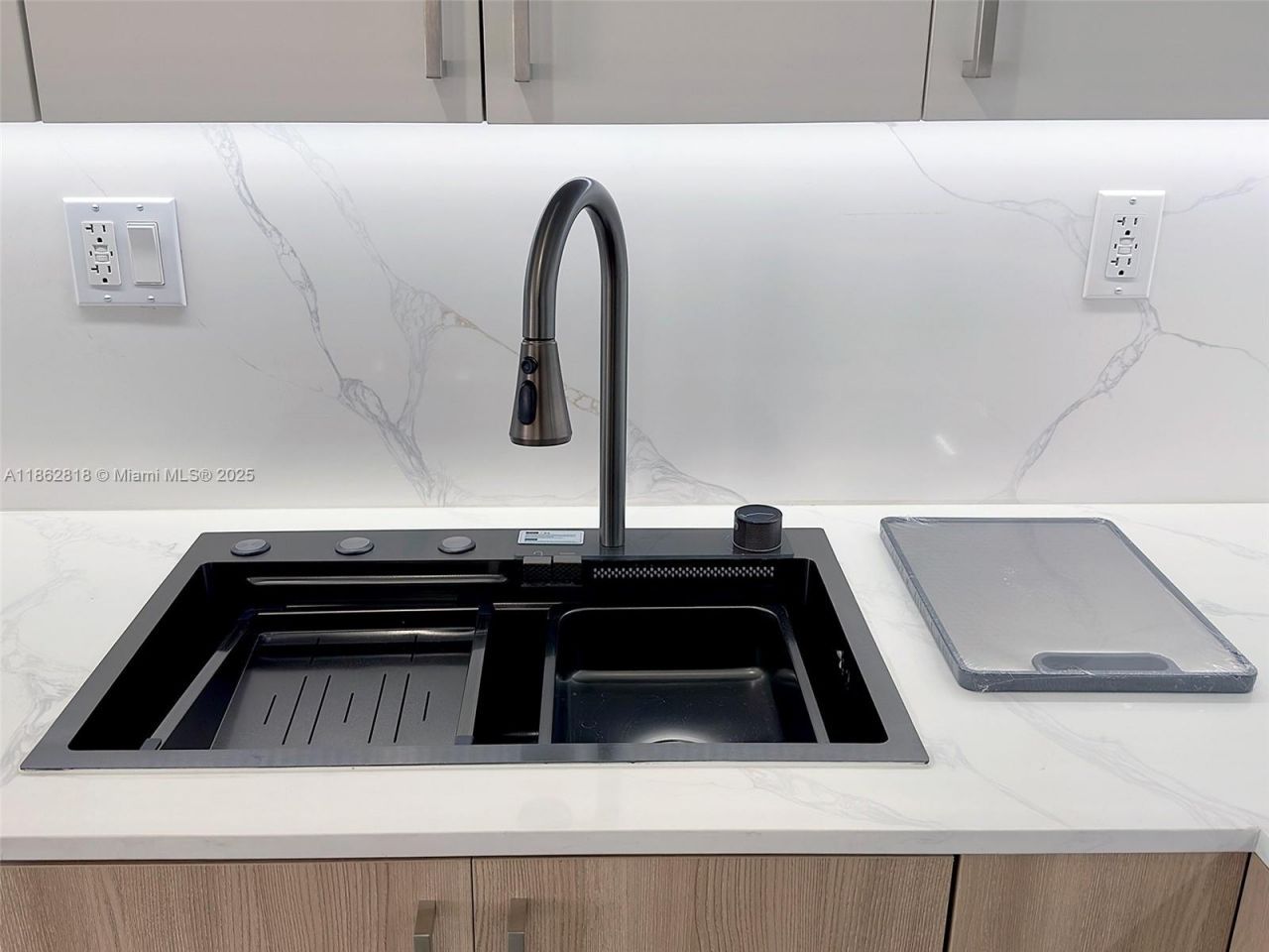 18151 NE 31st Ct, Unit 904, Aventura, FL 33160 Photo