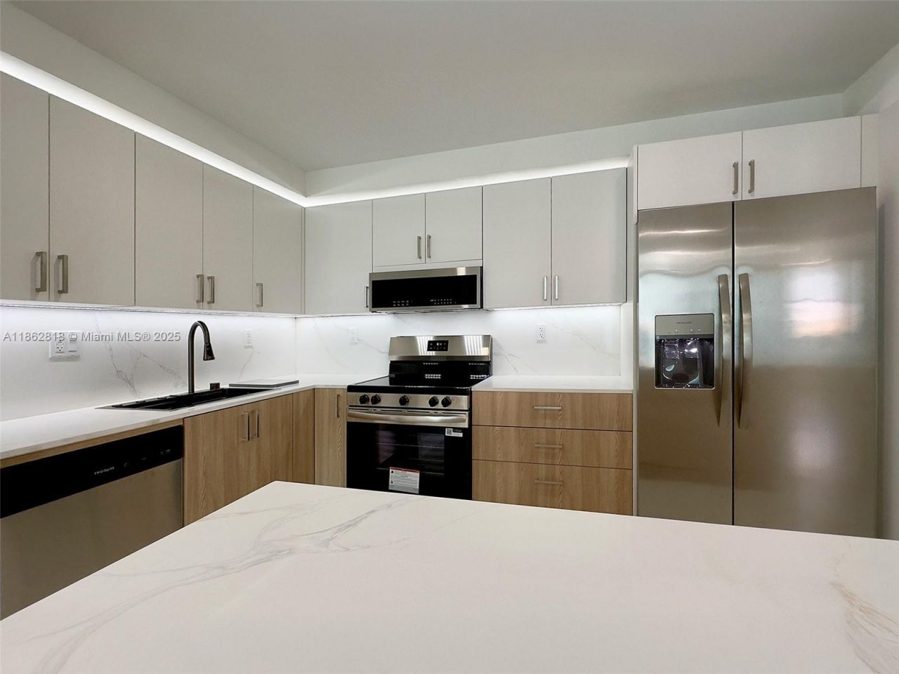 18151 NE 31st Ct, Unit 904, Aventura, FL 33160 Photo