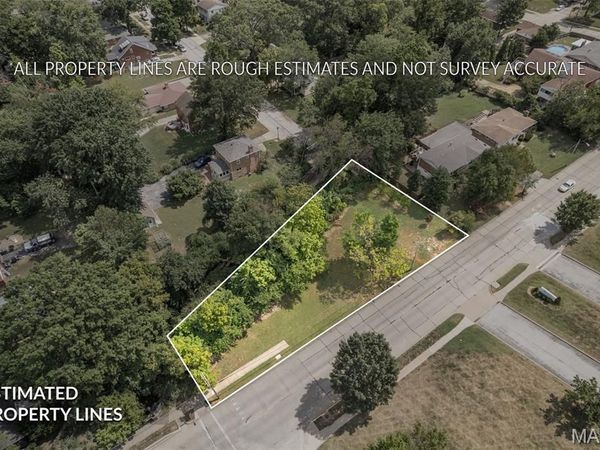 7765 Weston Place, St Louis, MO 63117