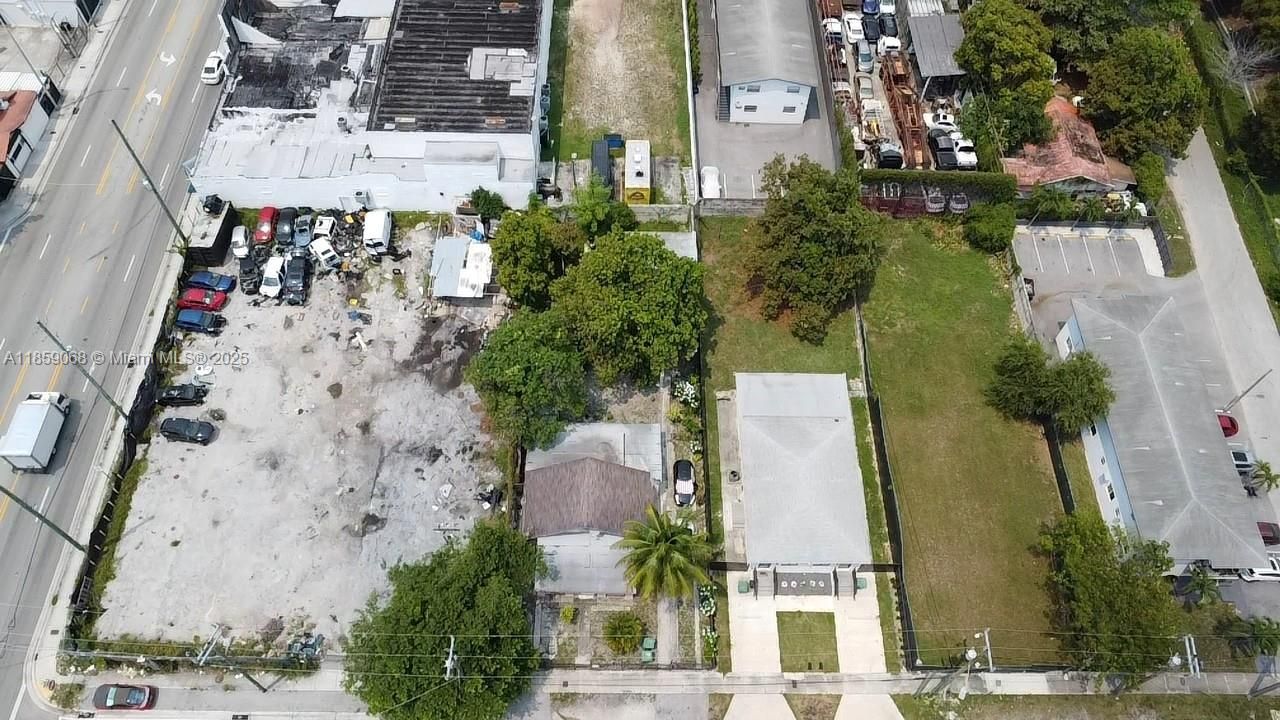 683 NW 30th St, Miami, FL 33127 Photo