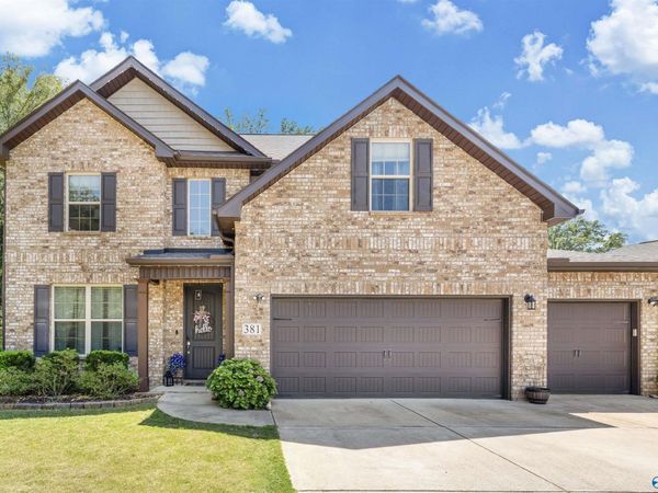 381 Willow Bank Circle, Decatur, AL 35603