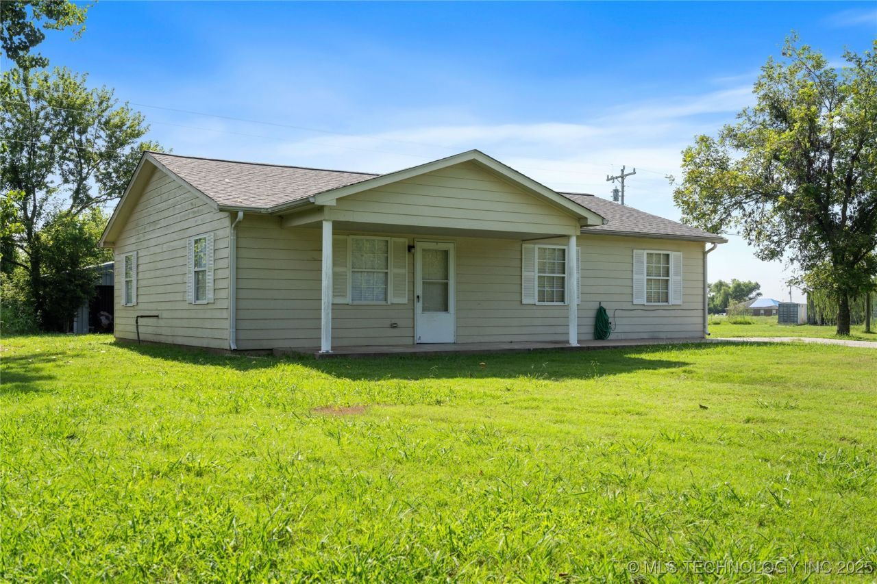 6360 N 250 Road, Beggs, OK 74421 Main Photo