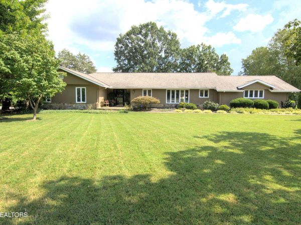 12004 N Fox Den Drive, Knoxville, TN 37934