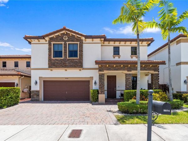 9974 NW 86th Ter, Doral, FL 33178