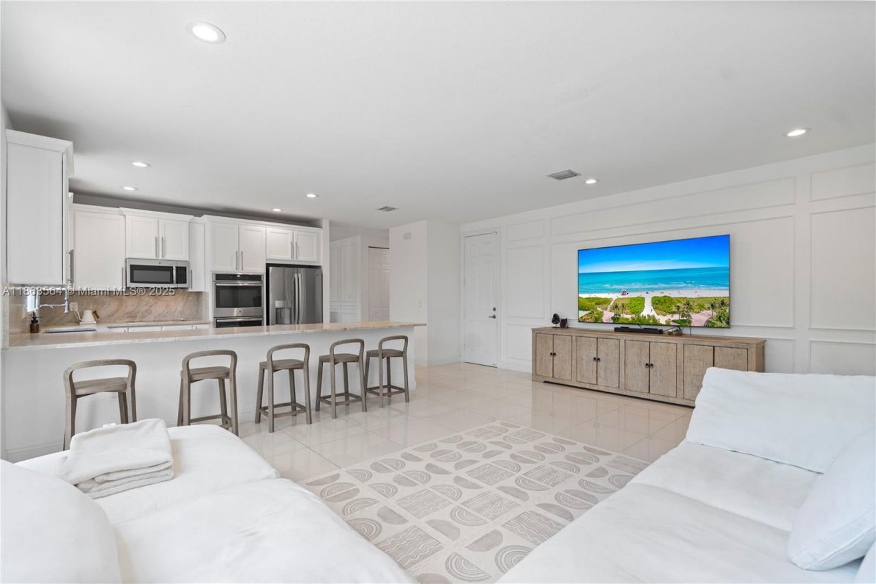 9974 NW 86th Ter, Doral, FL 33178 Photo