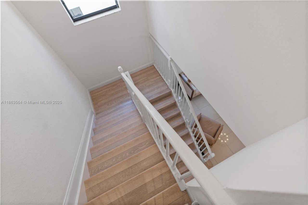 9974 NW 86th Ter, Doral, FL 33178 Photo
