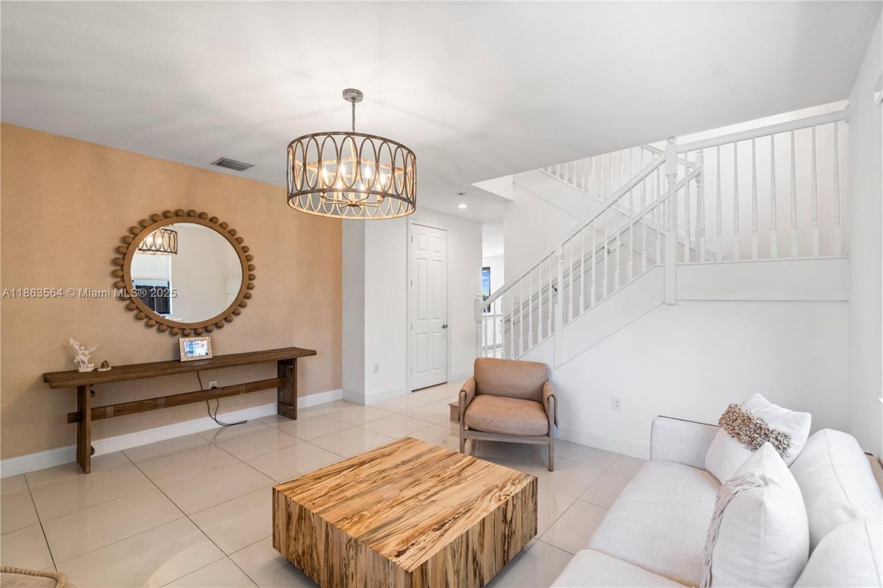 9974 NW 86th Ter, Doral, FL 33178 Photo