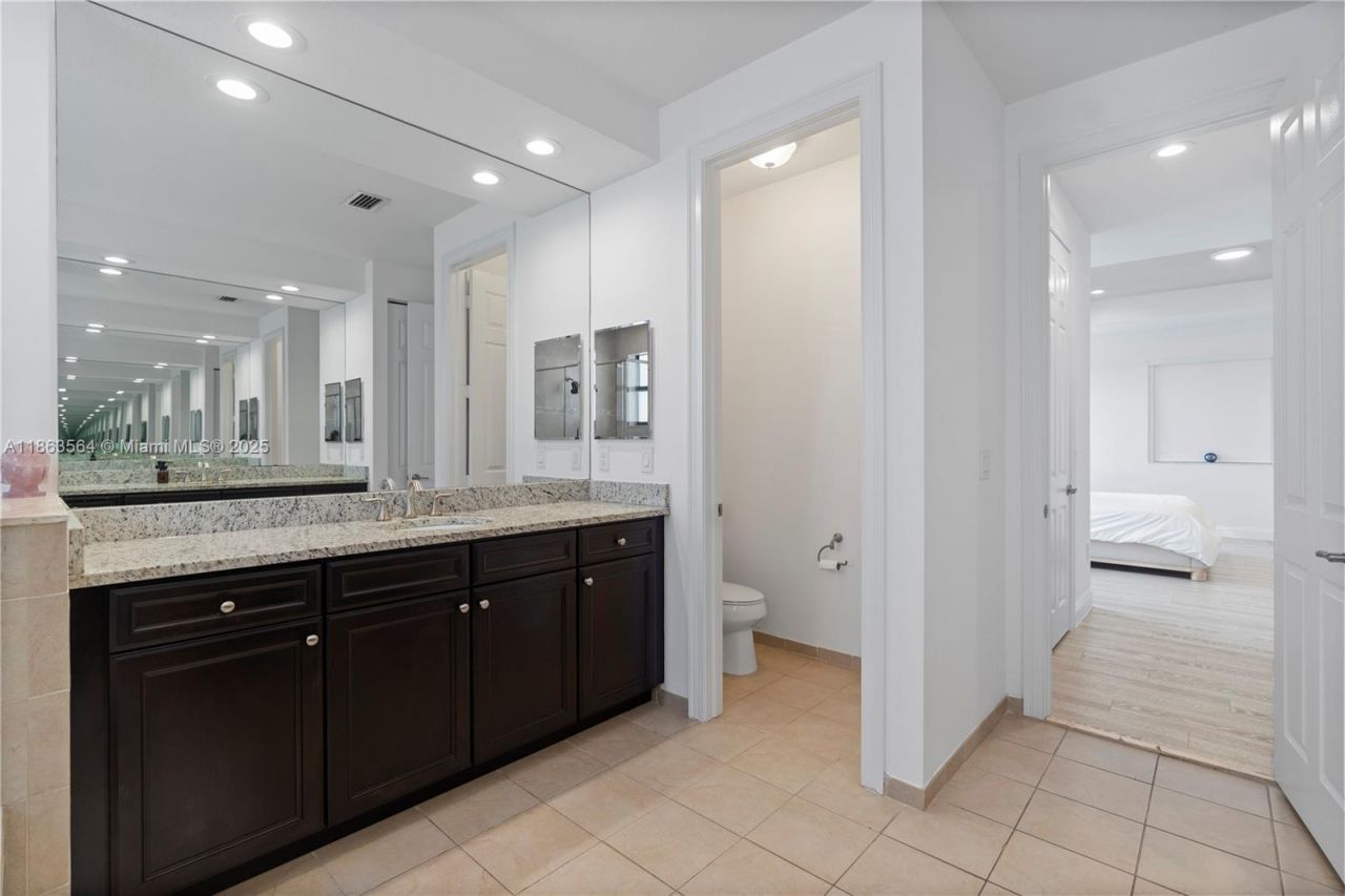 9974 NW 86th Ter, Doral, FL 33178 Photo