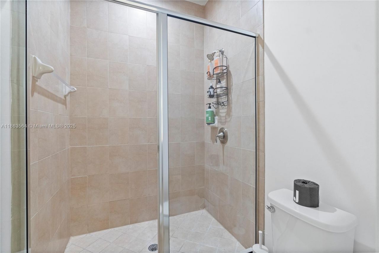 9974 NW 86th Ter, Doral, FL 33178 Photo