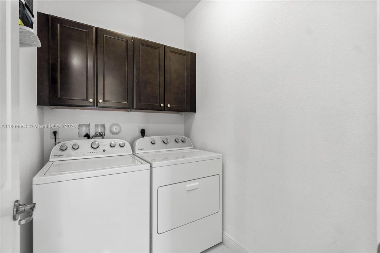 9974 NW 86th Ter, Doral, FL 33178 Photo