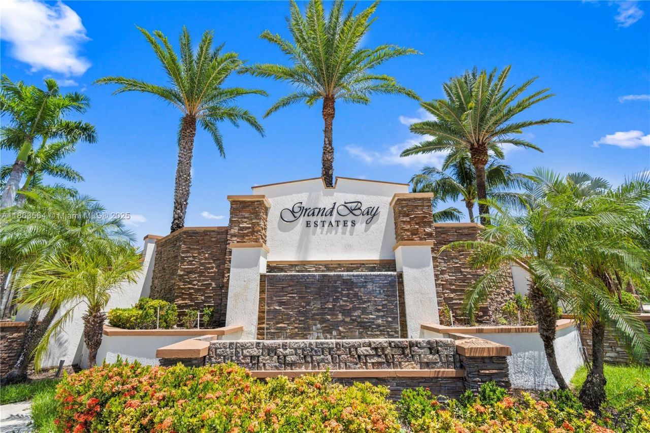 9974 NW 86th Ter, Doral, FL 33178 Photo